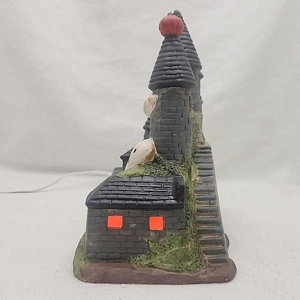House Haunted Turret Lighted Ceramic Halloween Castle #1962 Pacific Rim Vintage